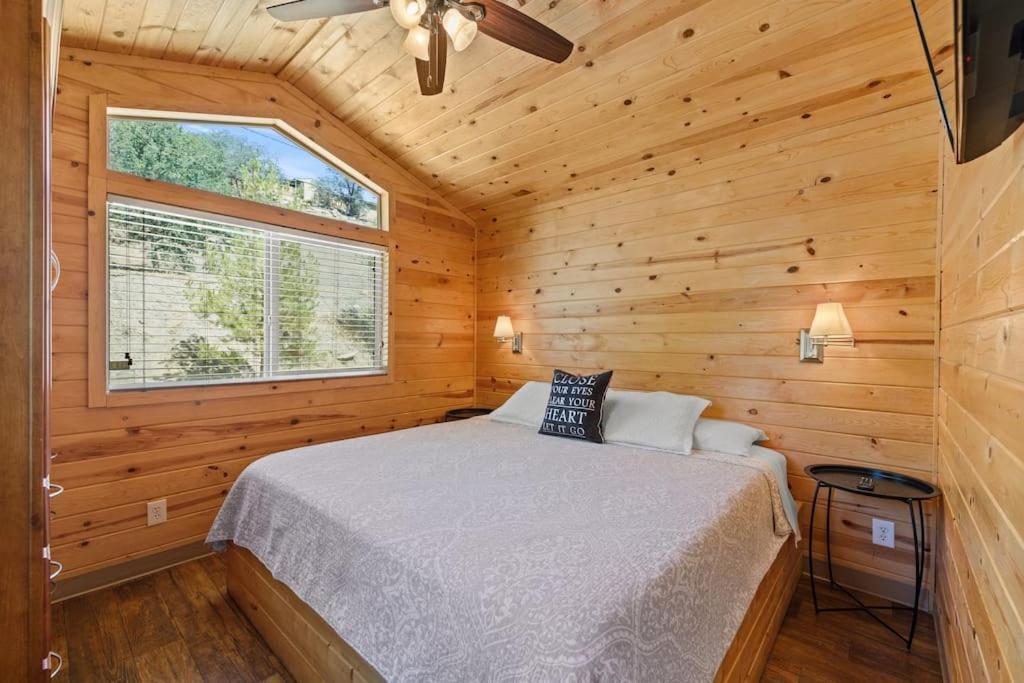Deluxe Little Cabin 2 Min Stroll To Kern River Kernville Buitenkant foto